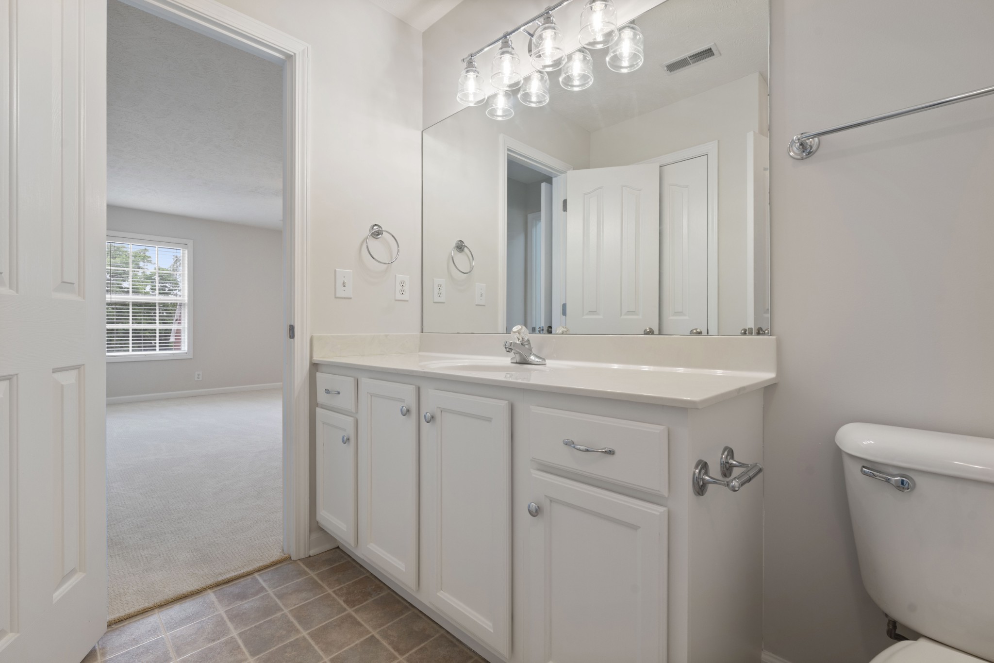 102 Munson Ct Property Photo 31
