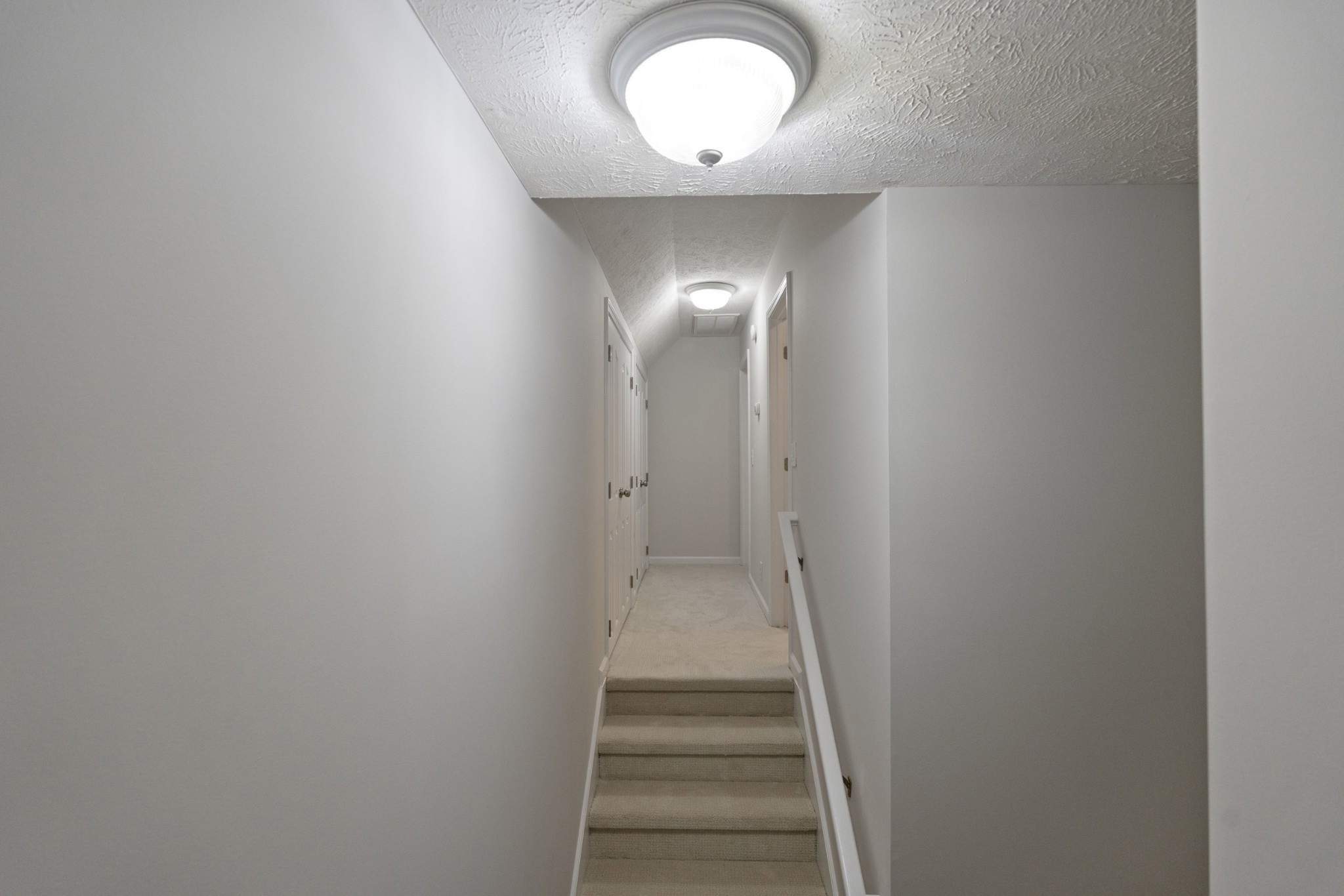102 Munson Ct Property Photo 33