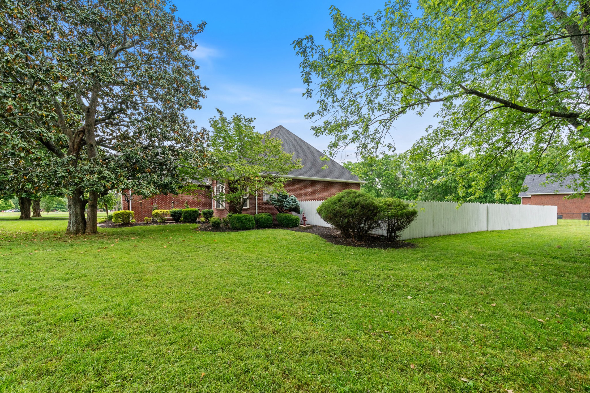 102 Munson Ct Property Photo 38