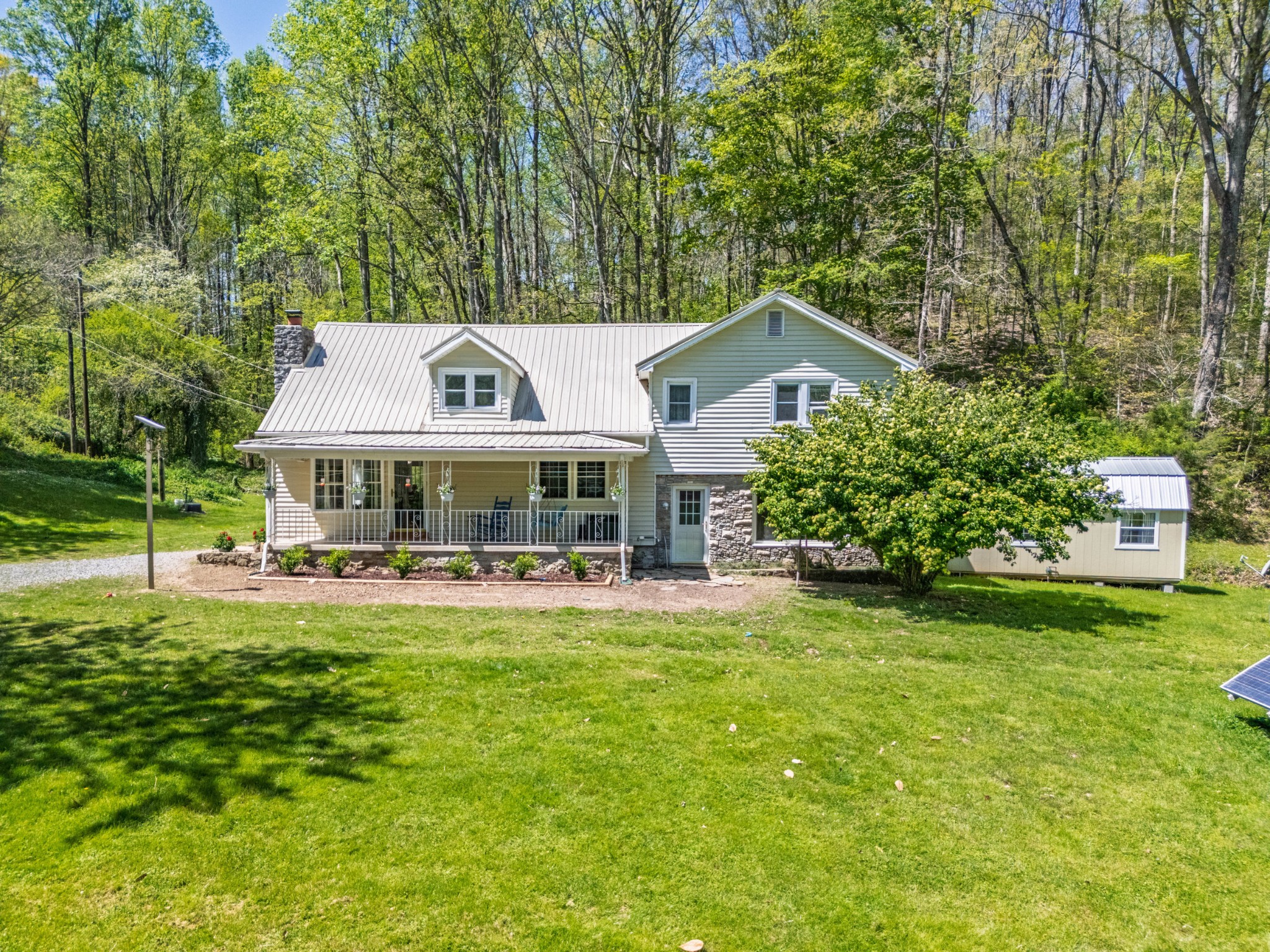 218 Shady Grove Rd Property Photo
