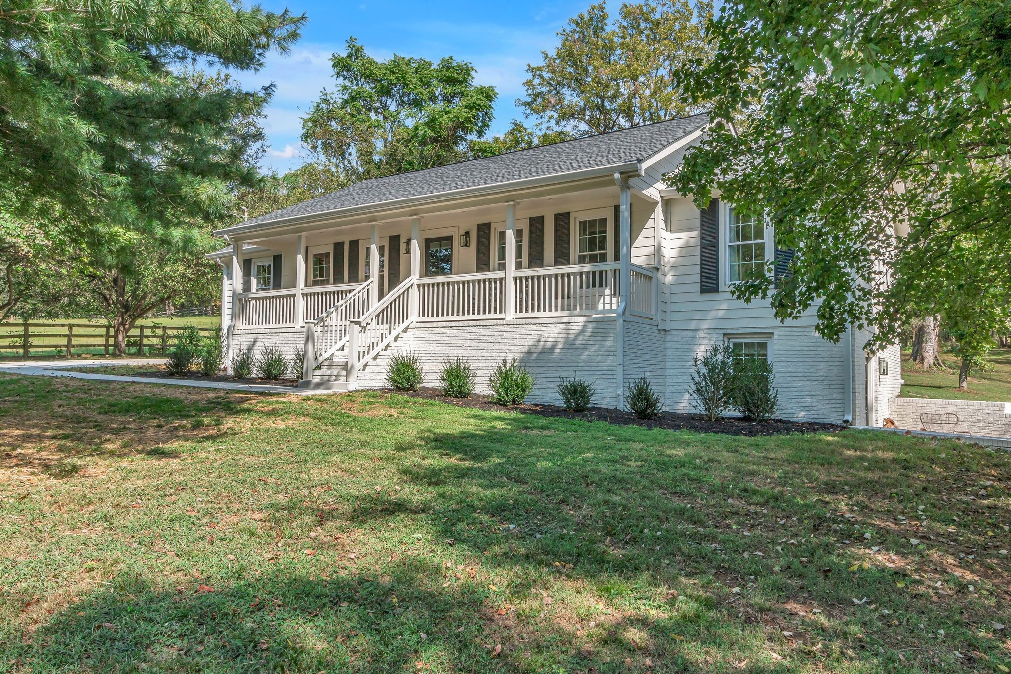 670 Northridge Road Property Photo 8