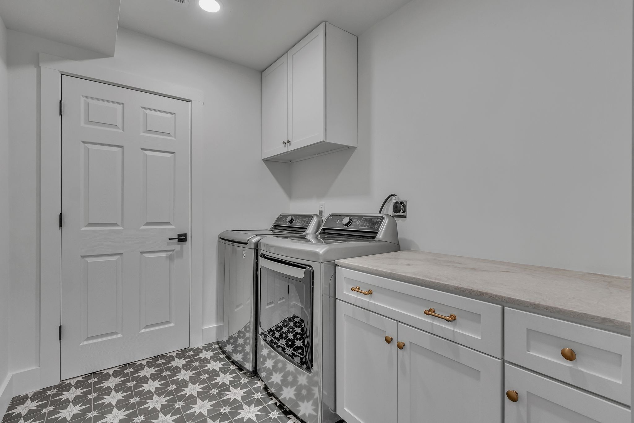 670 Northridge Road Property Photo 49