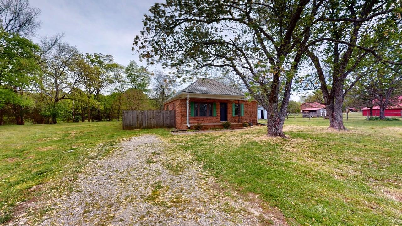 947 Snell Rd Property Photo