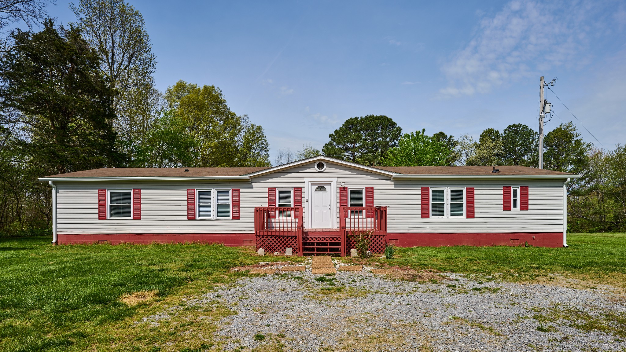249 N Centerpoint Rd Property Photo 1