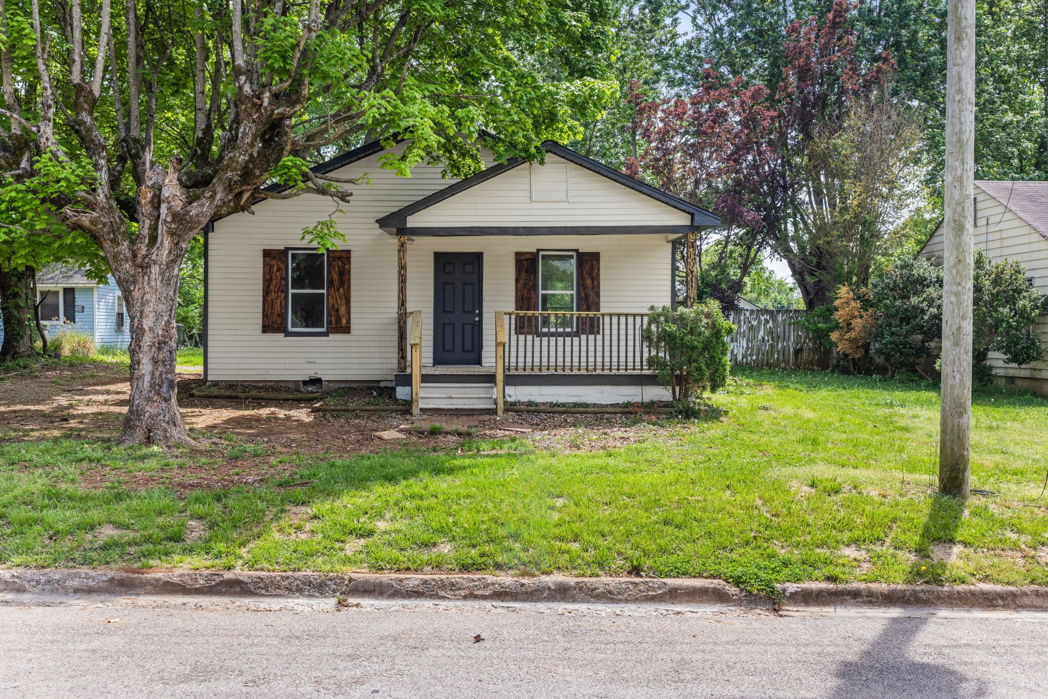 413 3rd St Property Photo