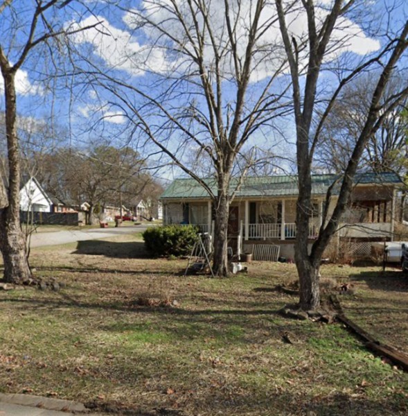 518 Basswood Ave Property Photo