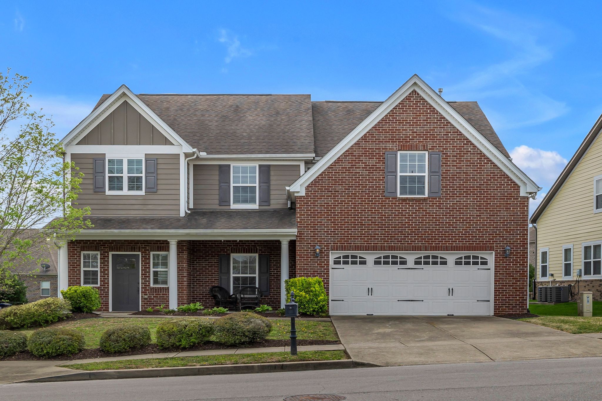 2183 Chaucer Park Ln Property Photo