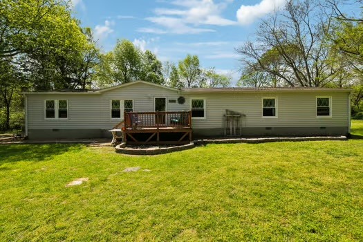 284 Pinhook Rd Property Photo 1