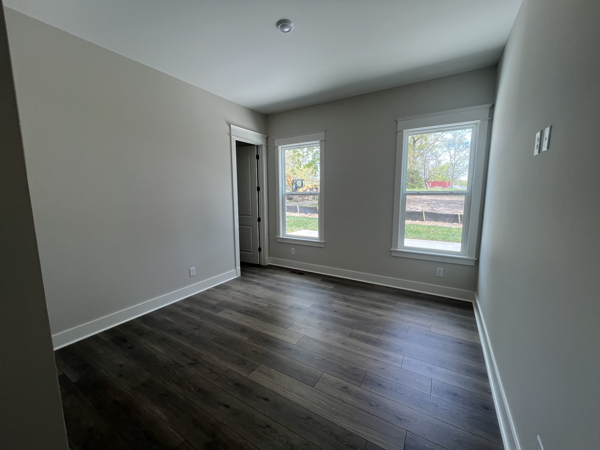 7285 Northwest Hwy Property Photo 11