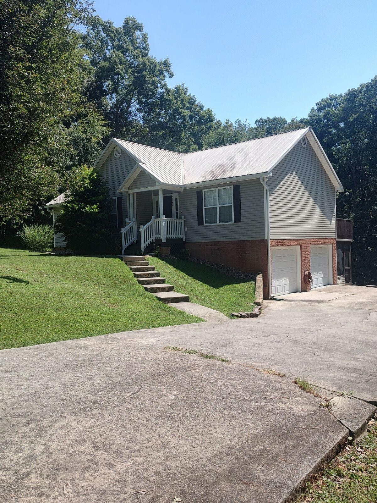 192 Carriage Lane Property Photo 1