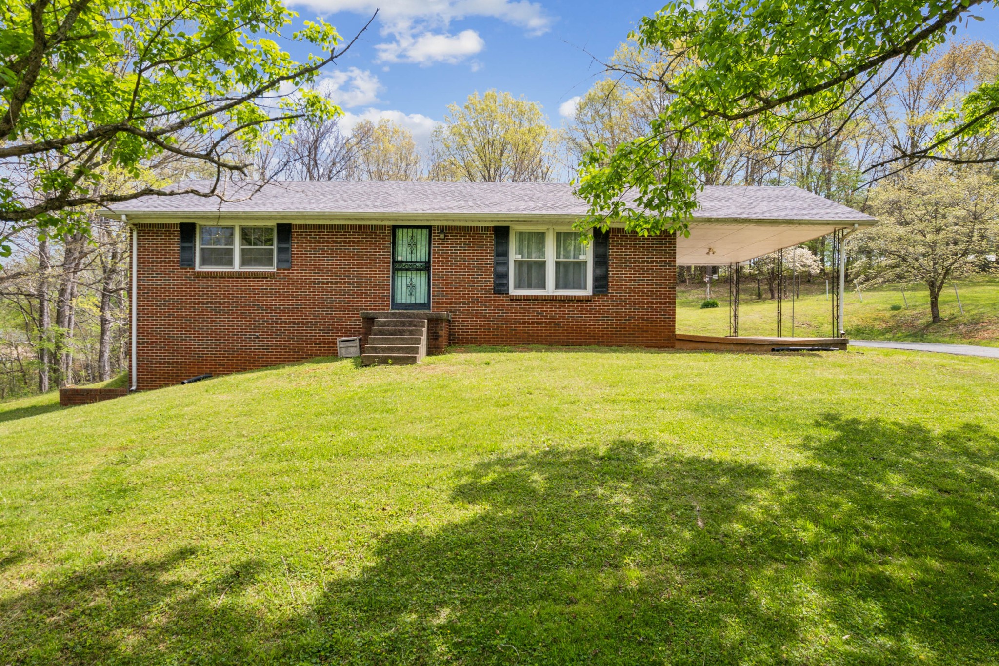4206 Thomasville Rd Property Photo
