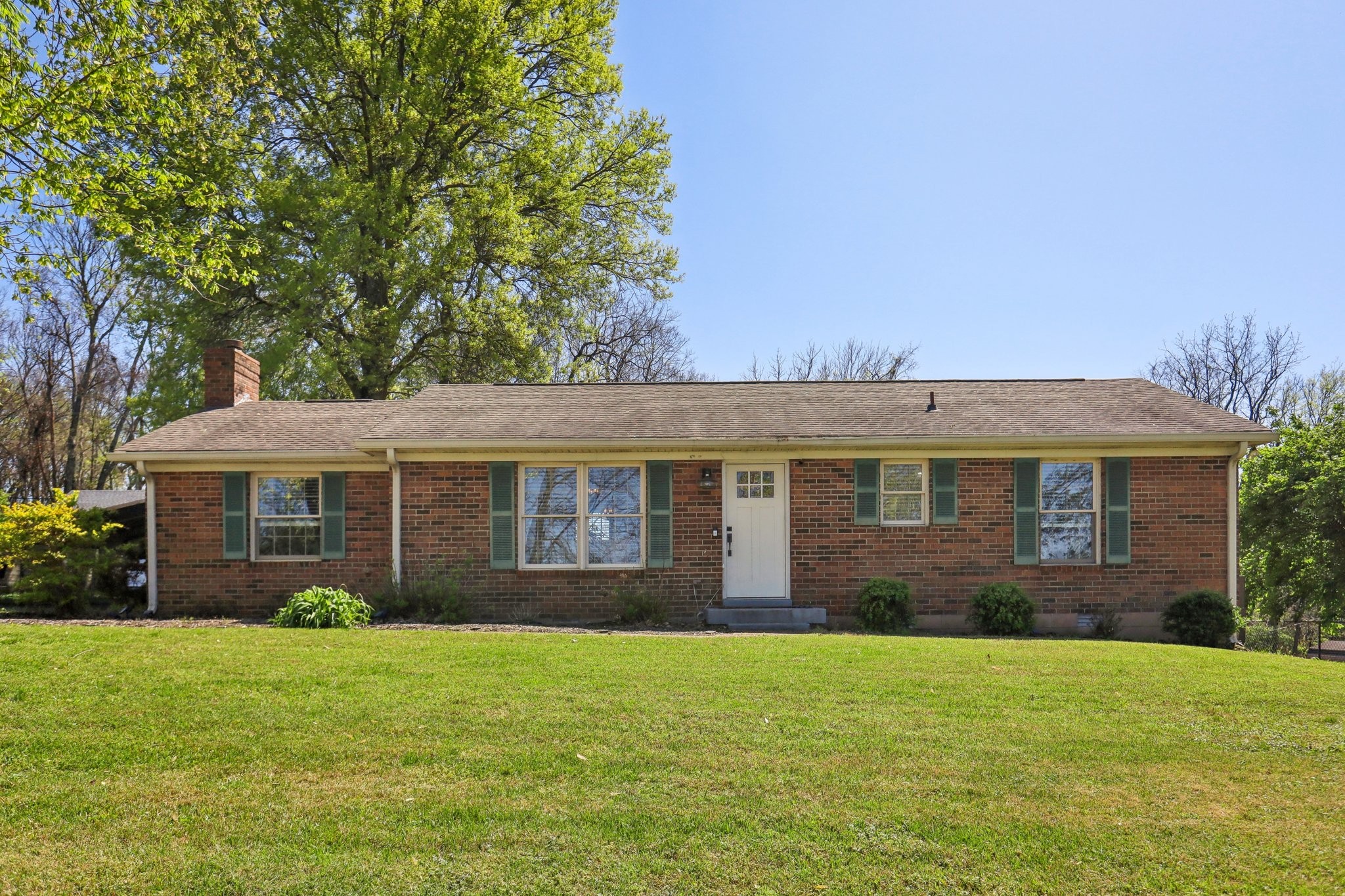 2423 Cabin Hill Rd Property Photo