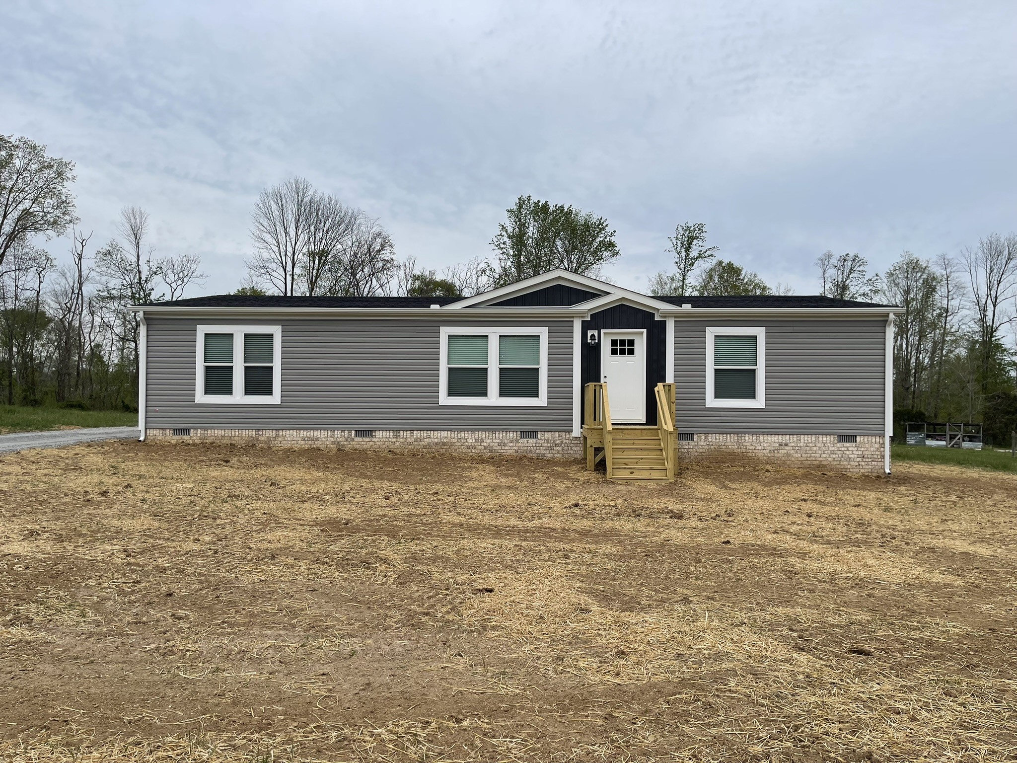324 Pointe Ln Property Photo