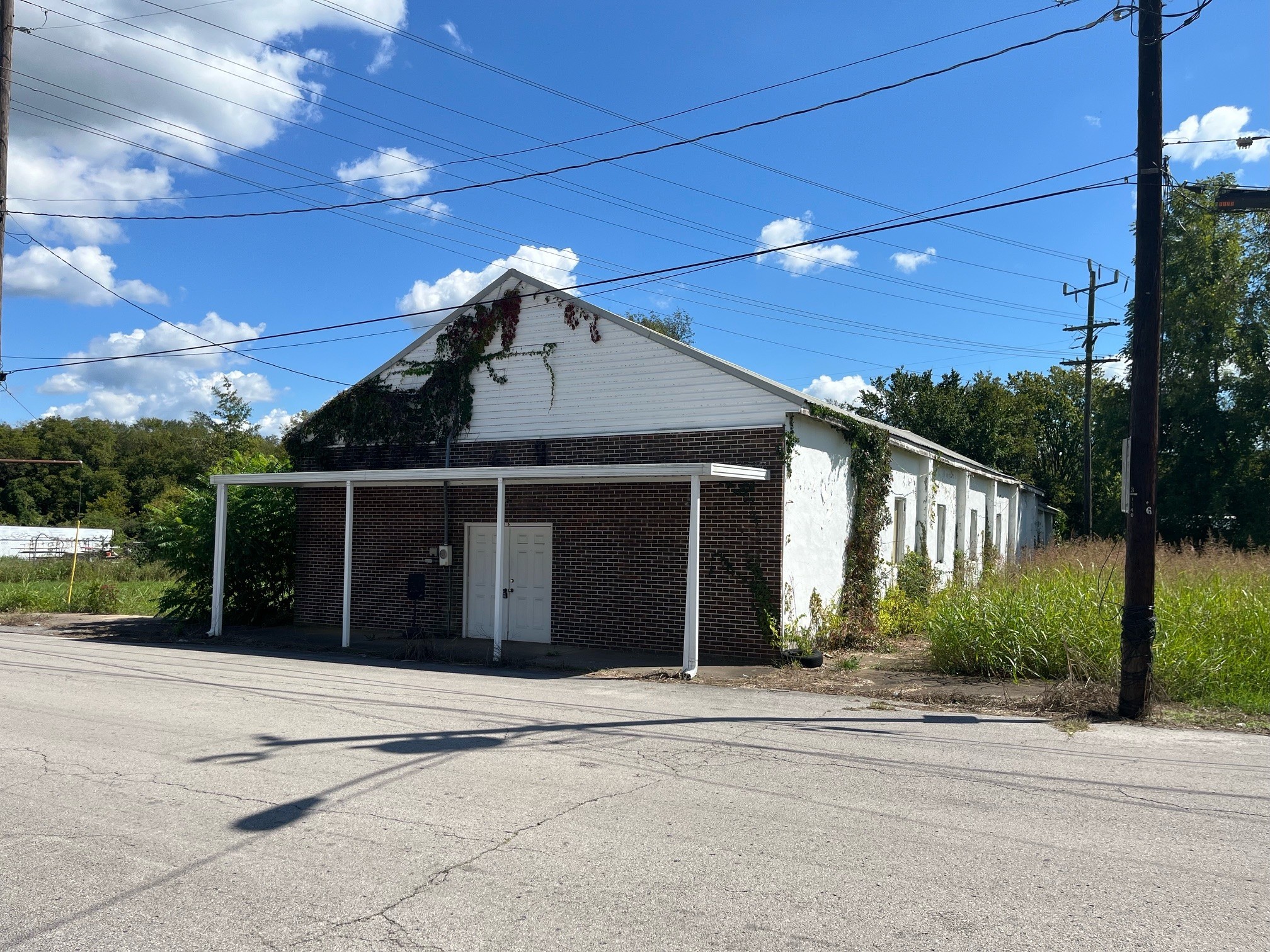 126 Broadway St Property Photo