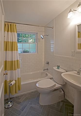 1714 Glen Echo Rd Property Photo 3