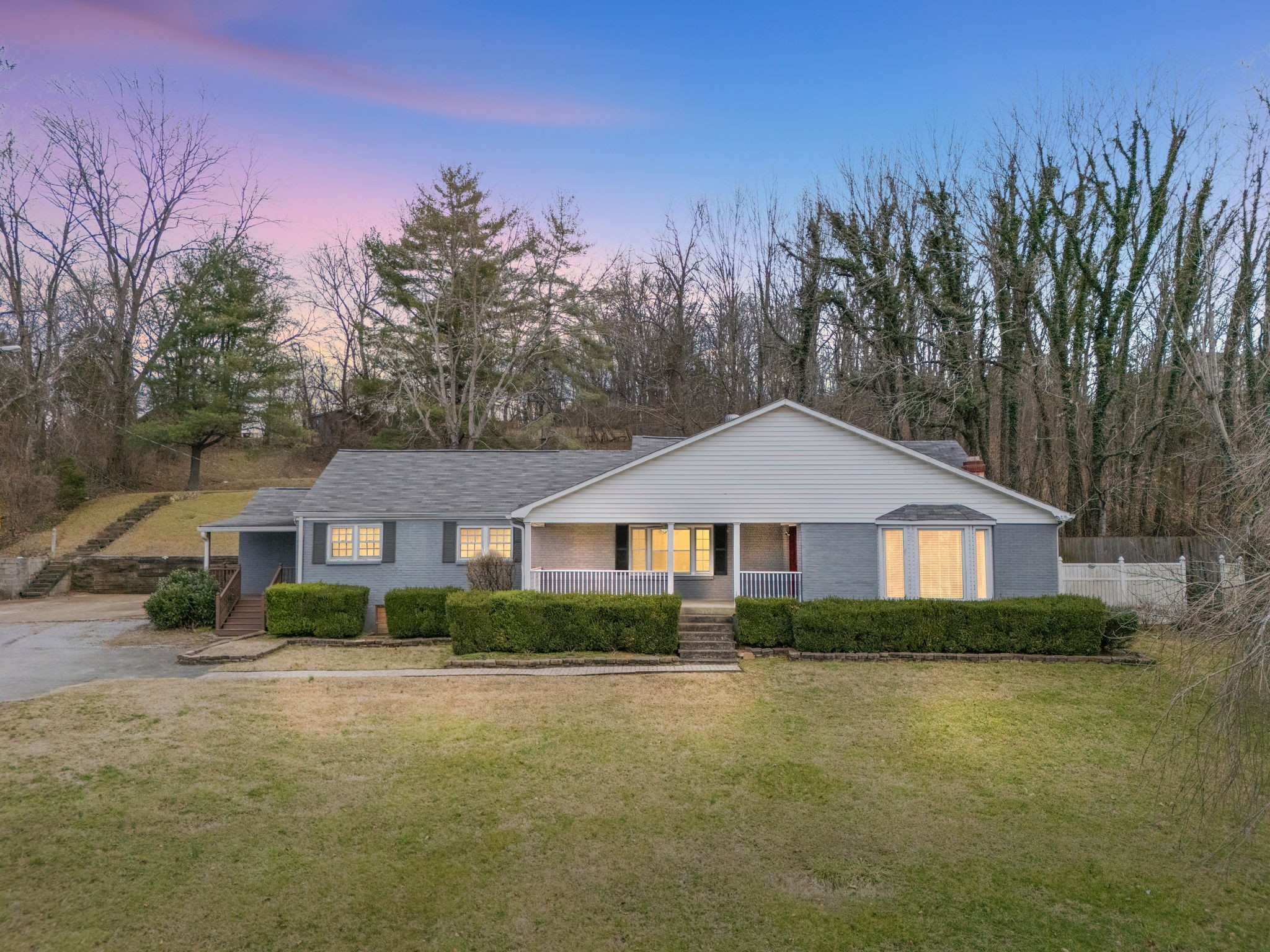 1332 S Dickerson Rd Property Photo 1