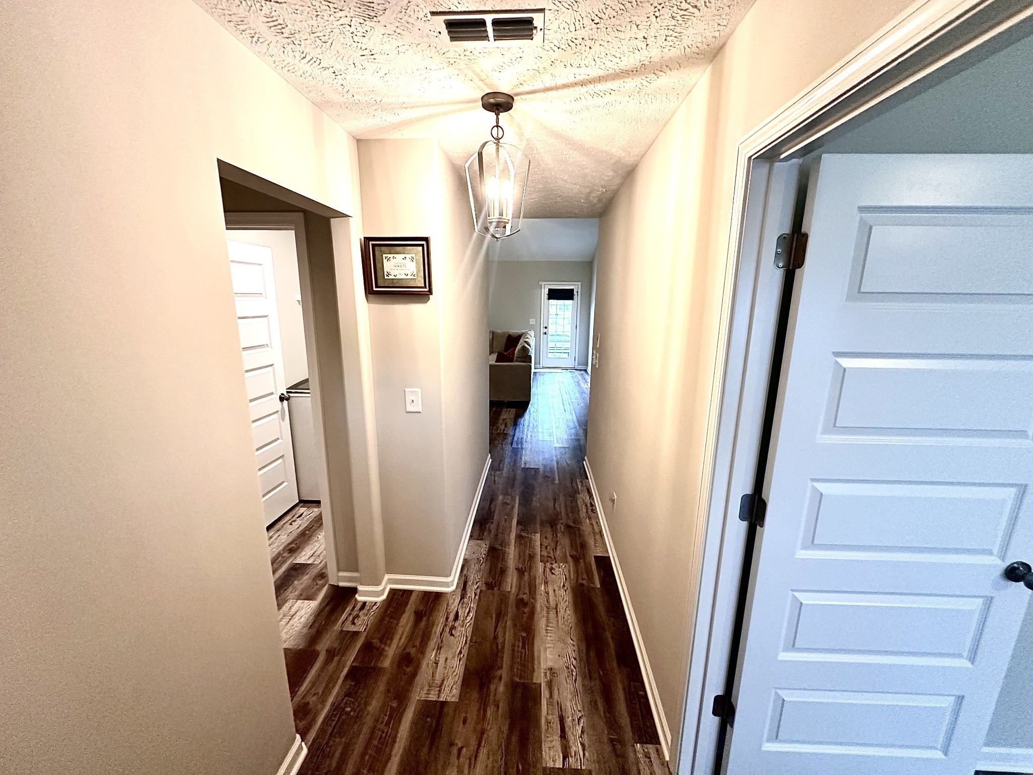 94 Reynard St Property Photo 3