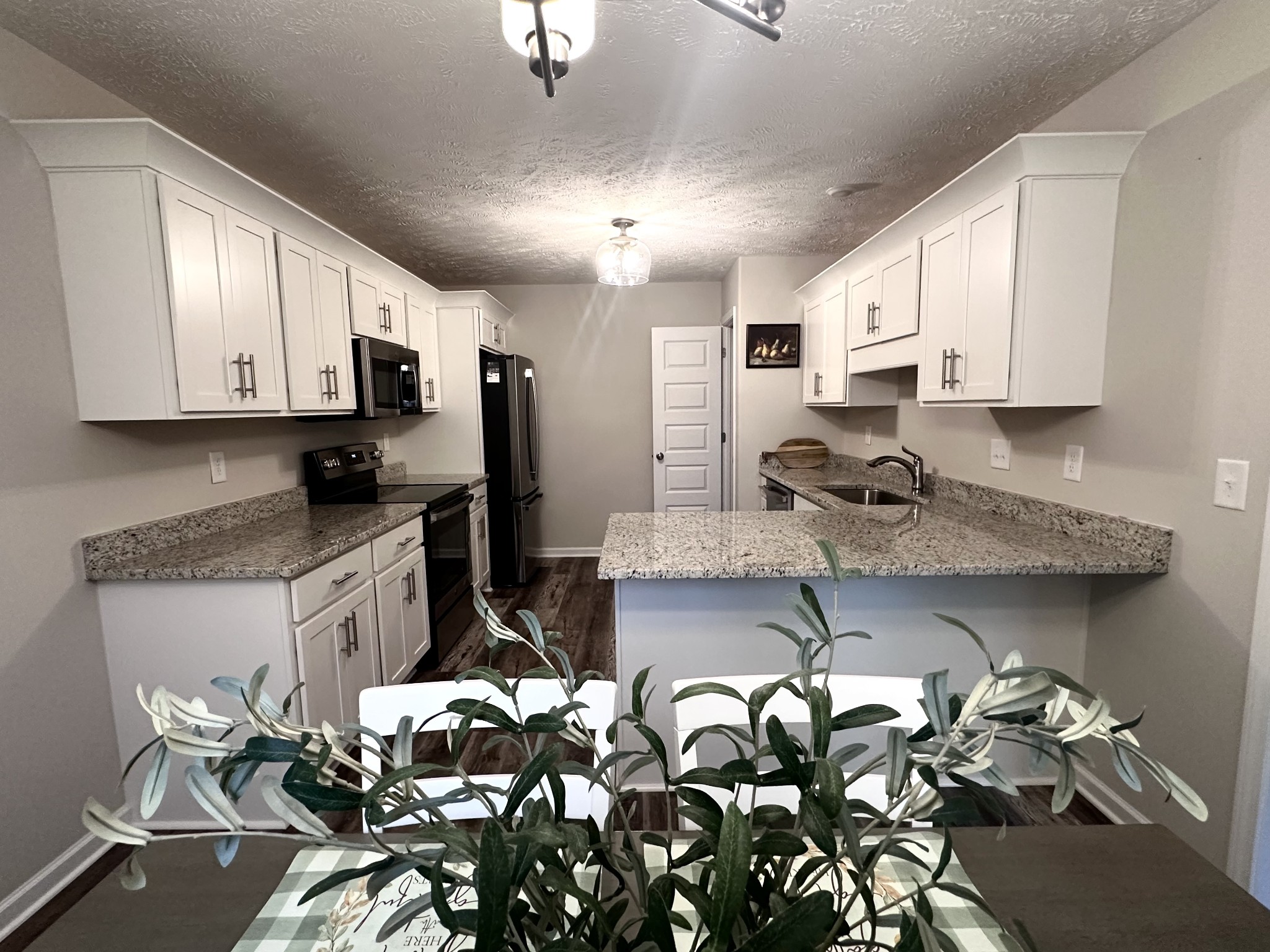 94 Reynard St Property Photo 16
