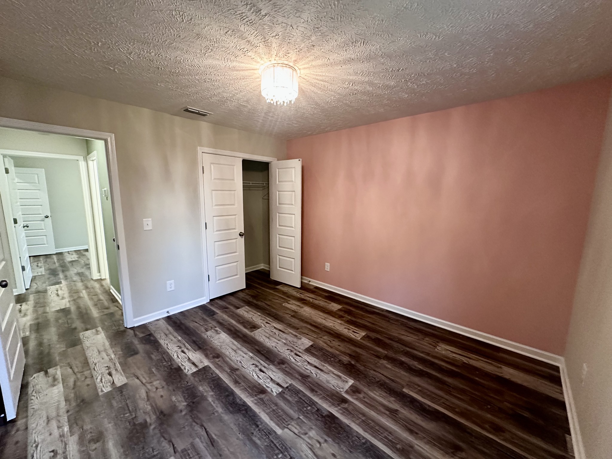 94 Reynard St Property Photo 27