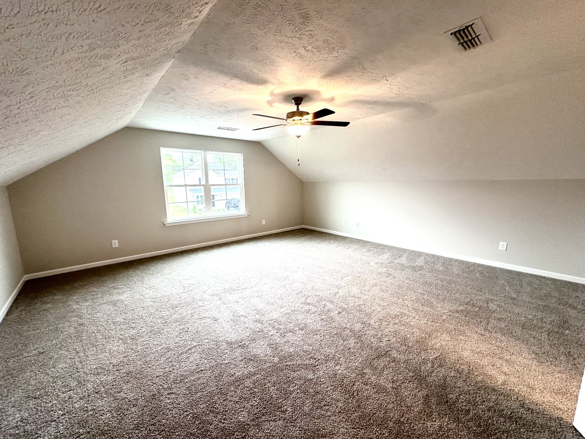 94 Reynard St Property Photo 38
