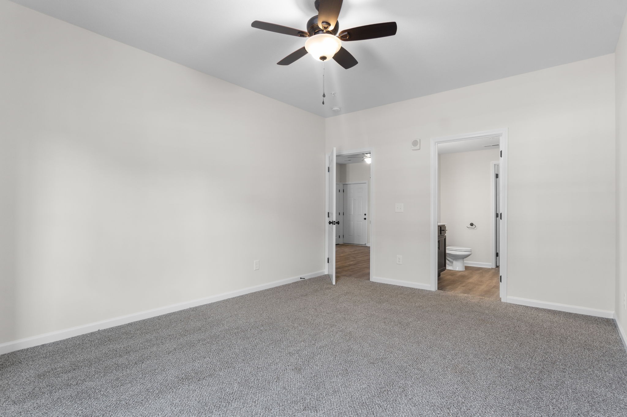 229 E Johnson Circle Property Photo 9