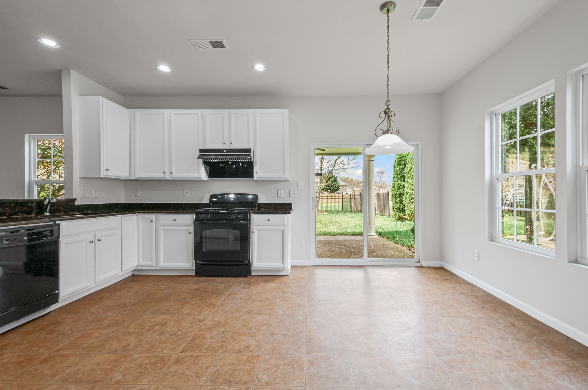2005 Silverton Cir Property Photo 23