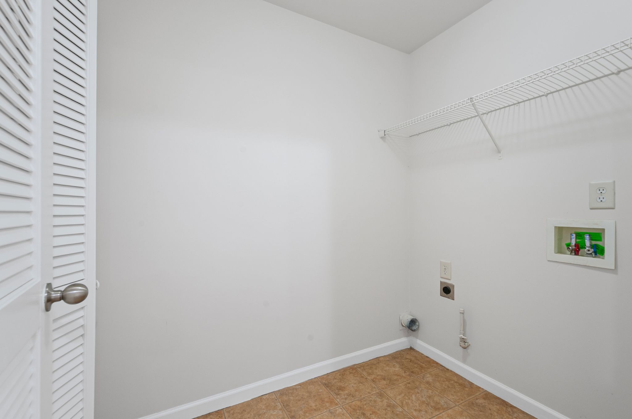 2005 Silverton Cir Property Photo 27