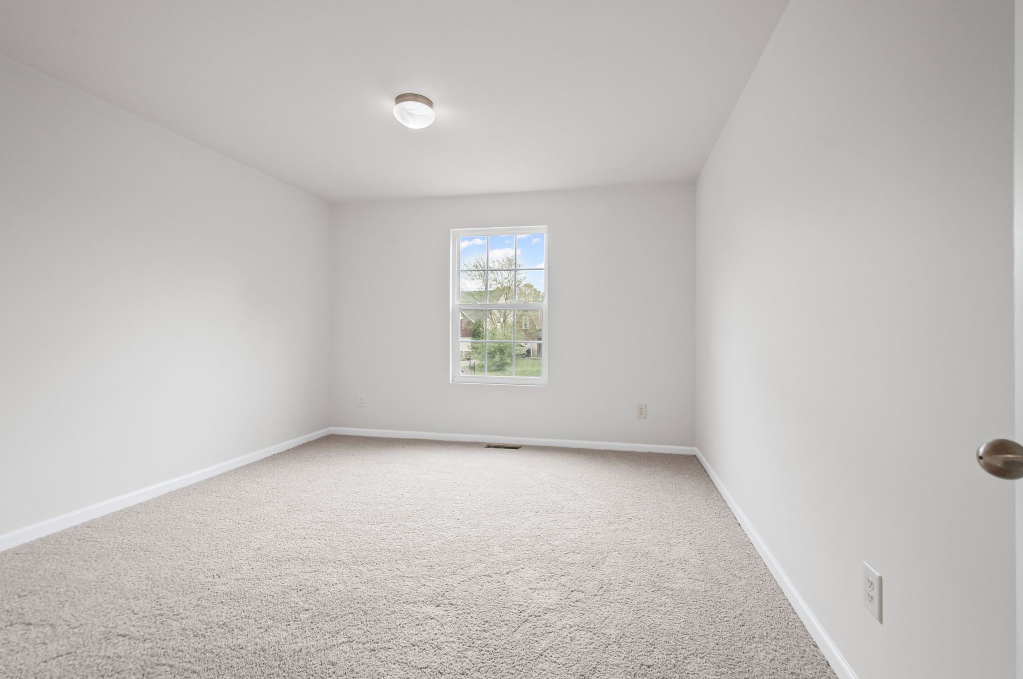 2005 Silverton Cir Property Photo 29