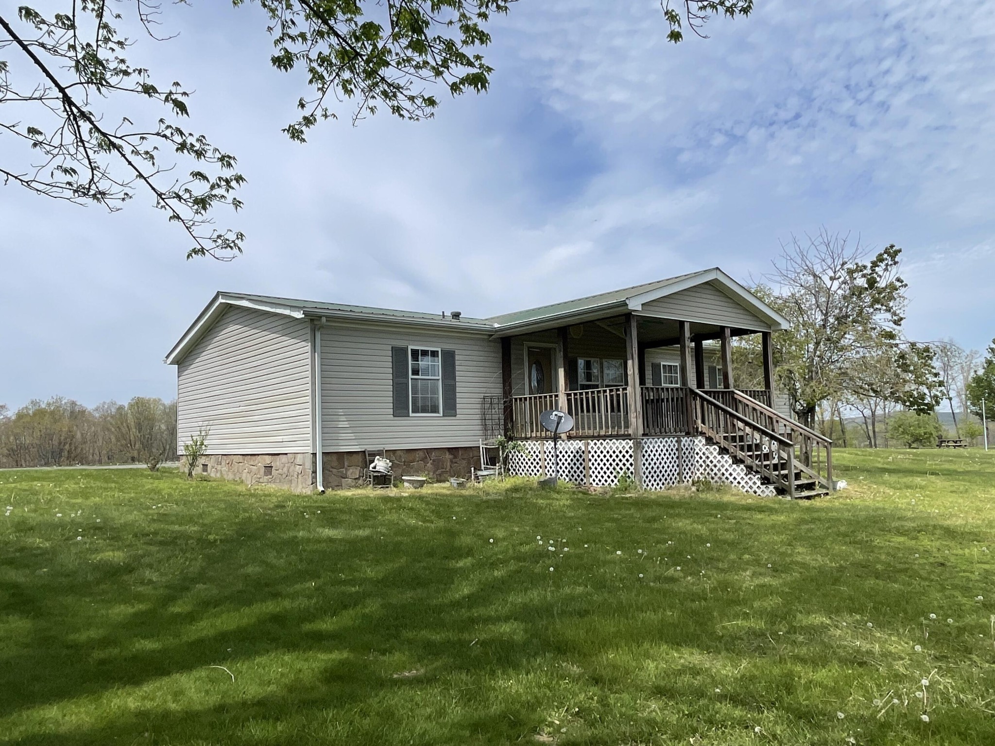 193 Lynn Rothwell Road Property Photo 2
