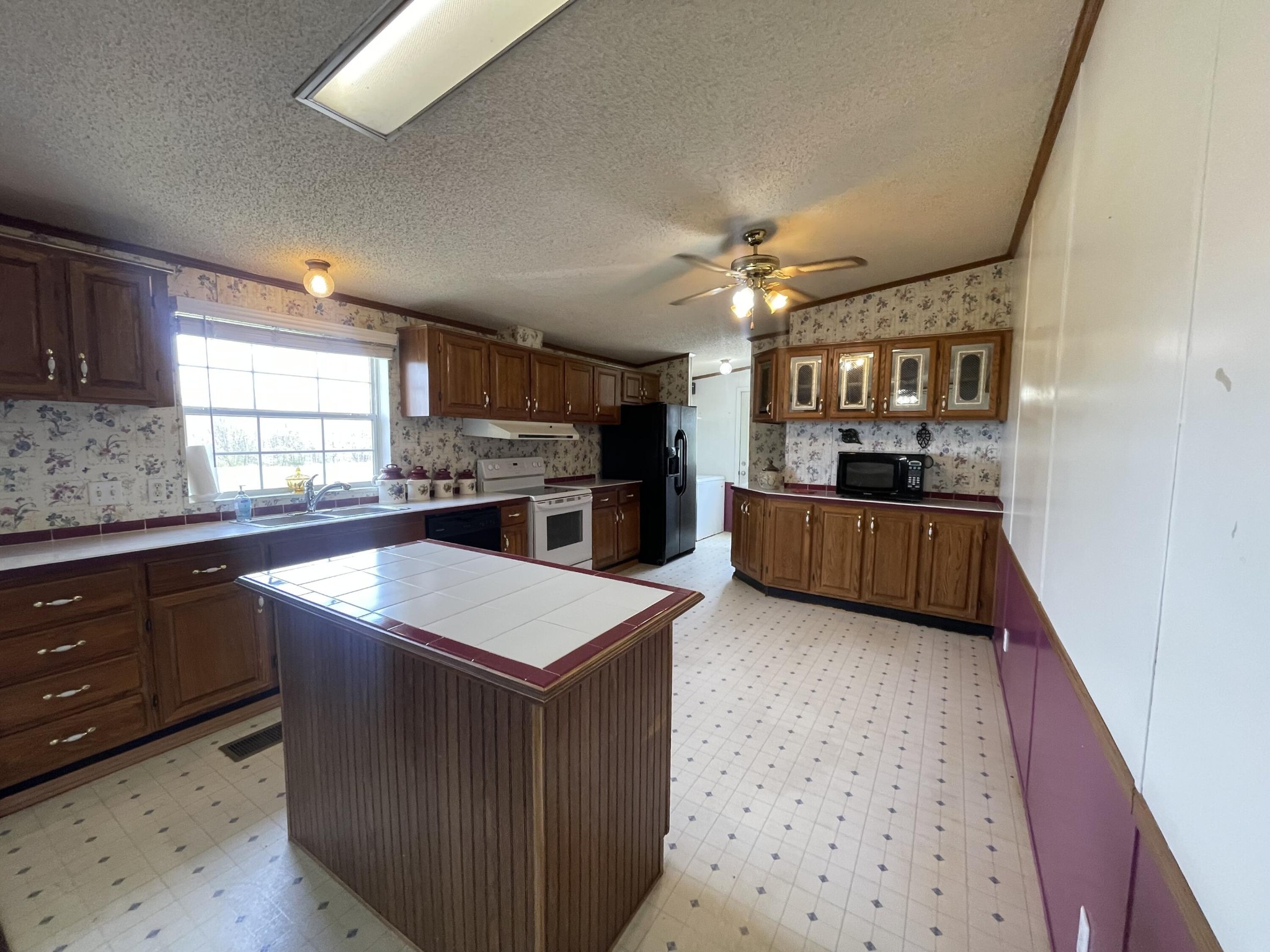 193 Lynn Rothwell Road Property Photo 11