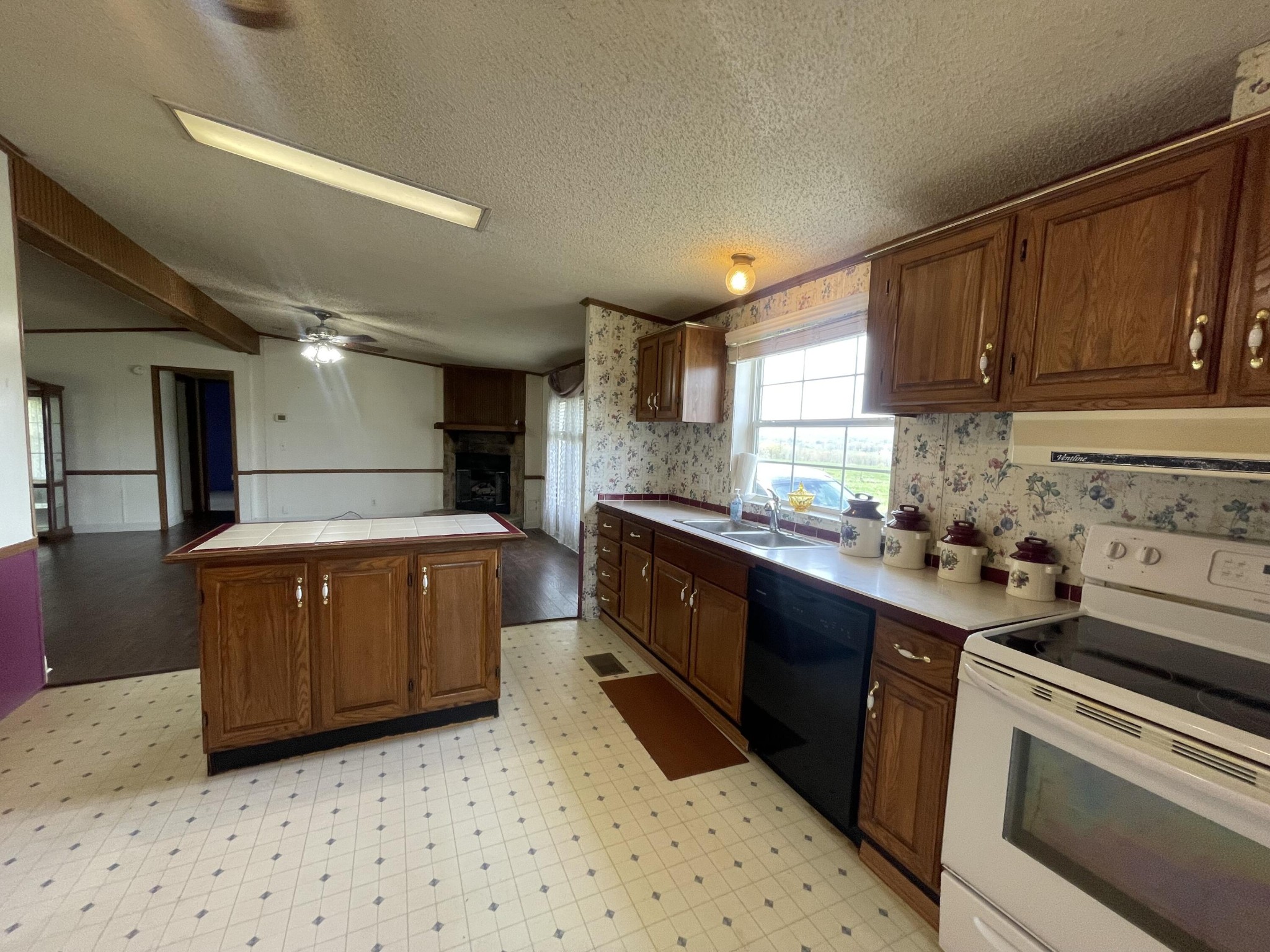 193 Lynn Rothwell Road Property Photo 13