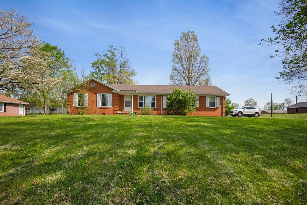 200 Millbrooke Dr Property Photo