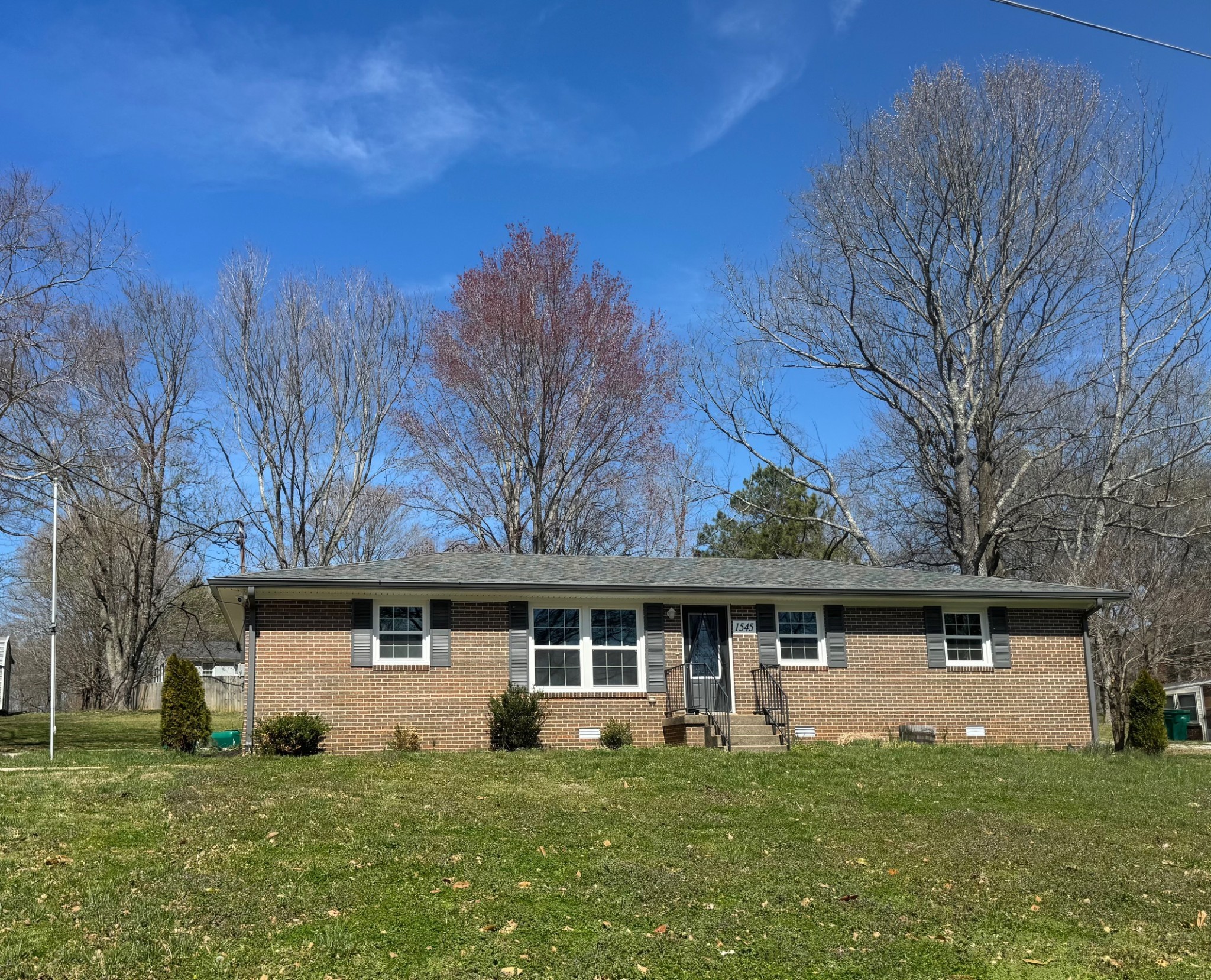 1545 Sandy St Property Photo