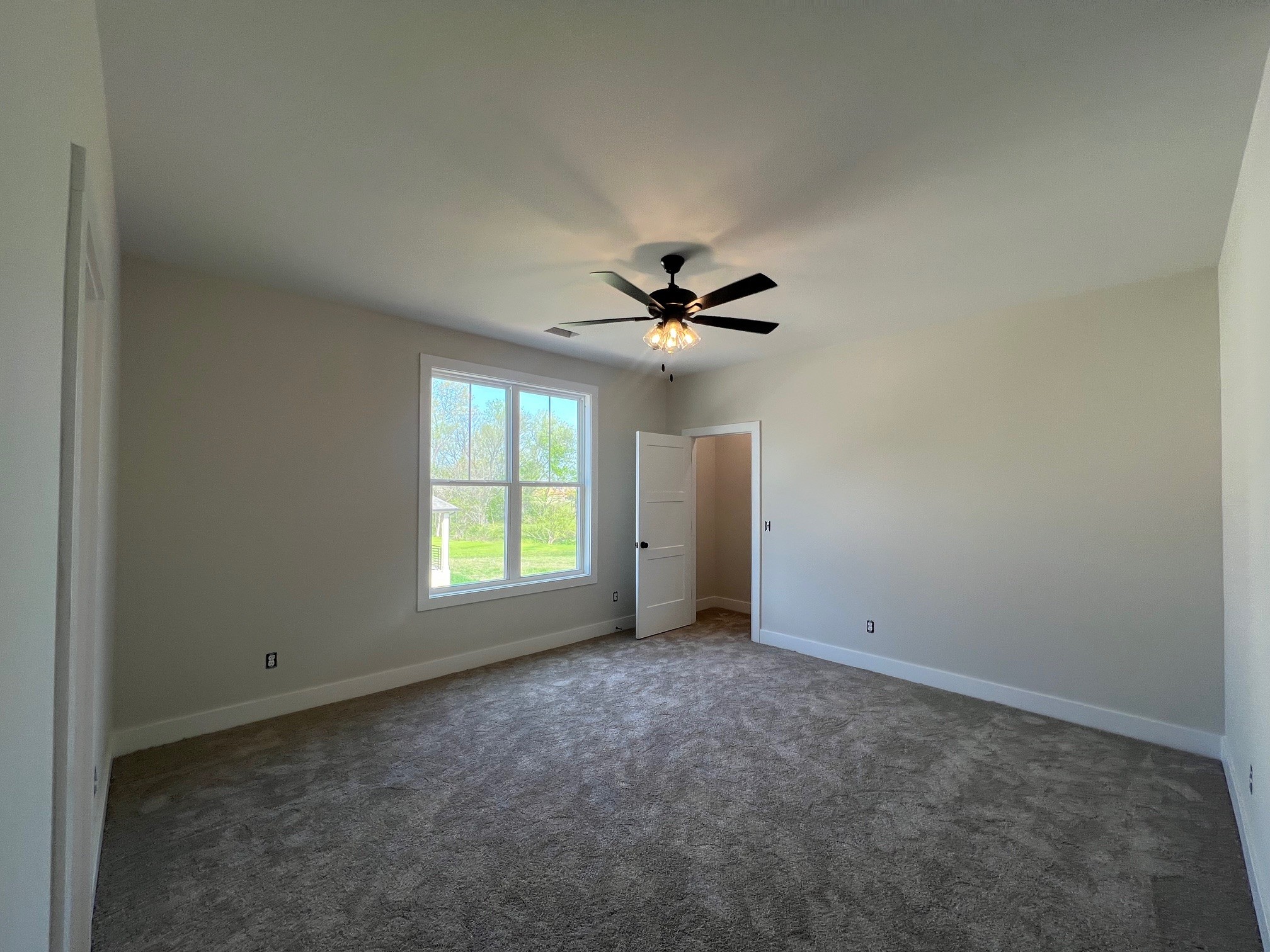 1148 Archibald Dr Property Photo 5