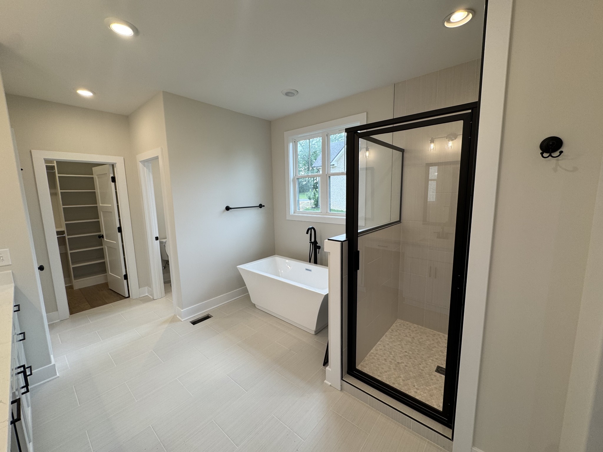 1148 Archibald Dr Property Photo 12