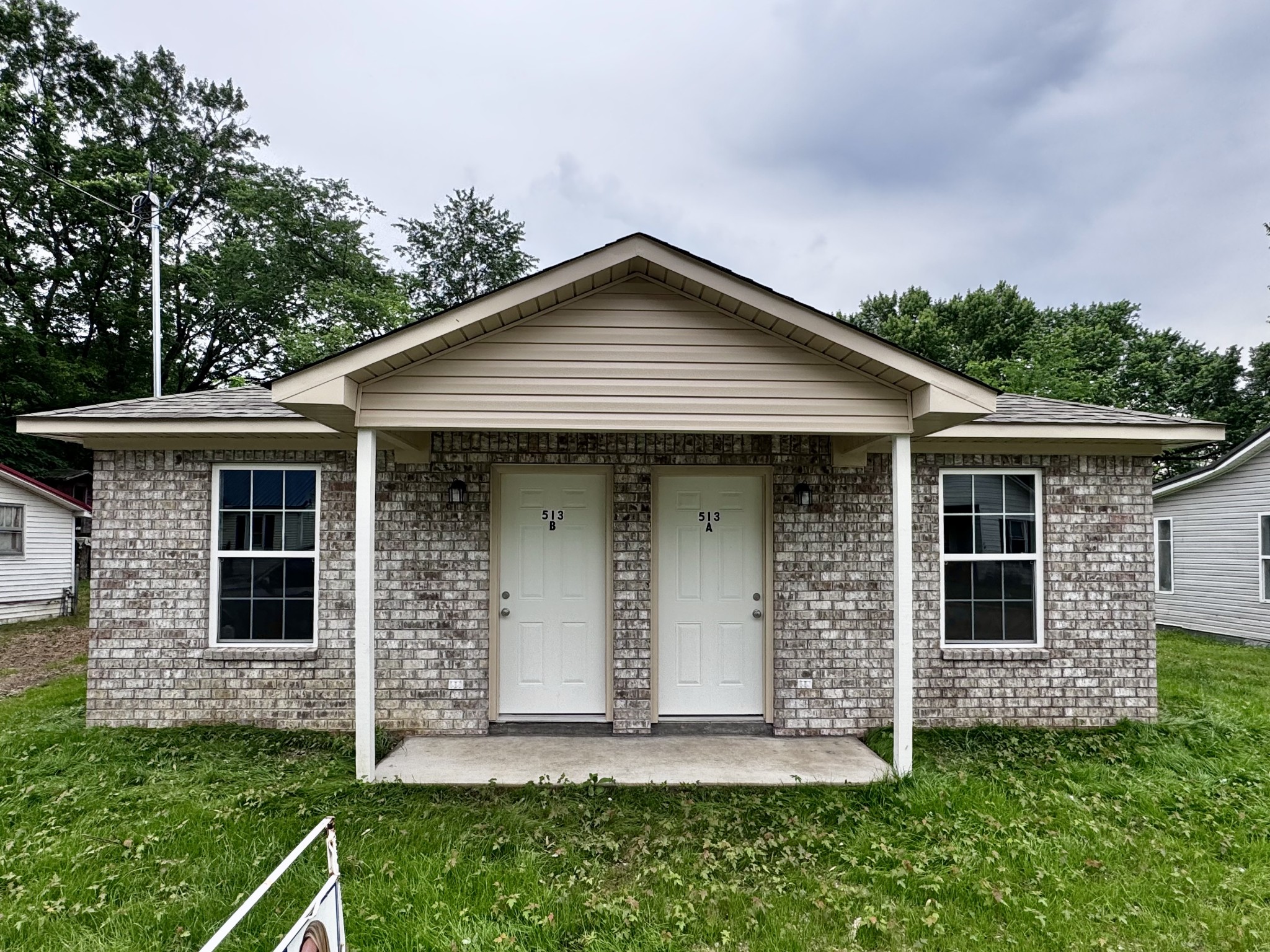 513 5th St Property Photo 1