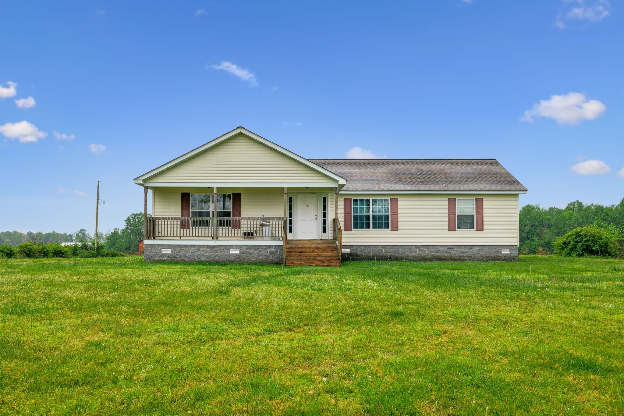 395 Charlie Lewis Rd Property Photo