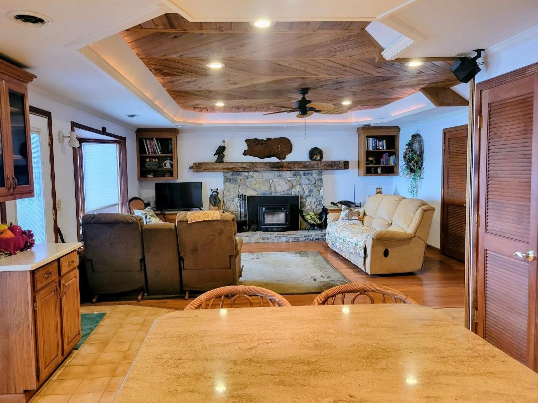 1203 Shoreside Drive Property Photo 8