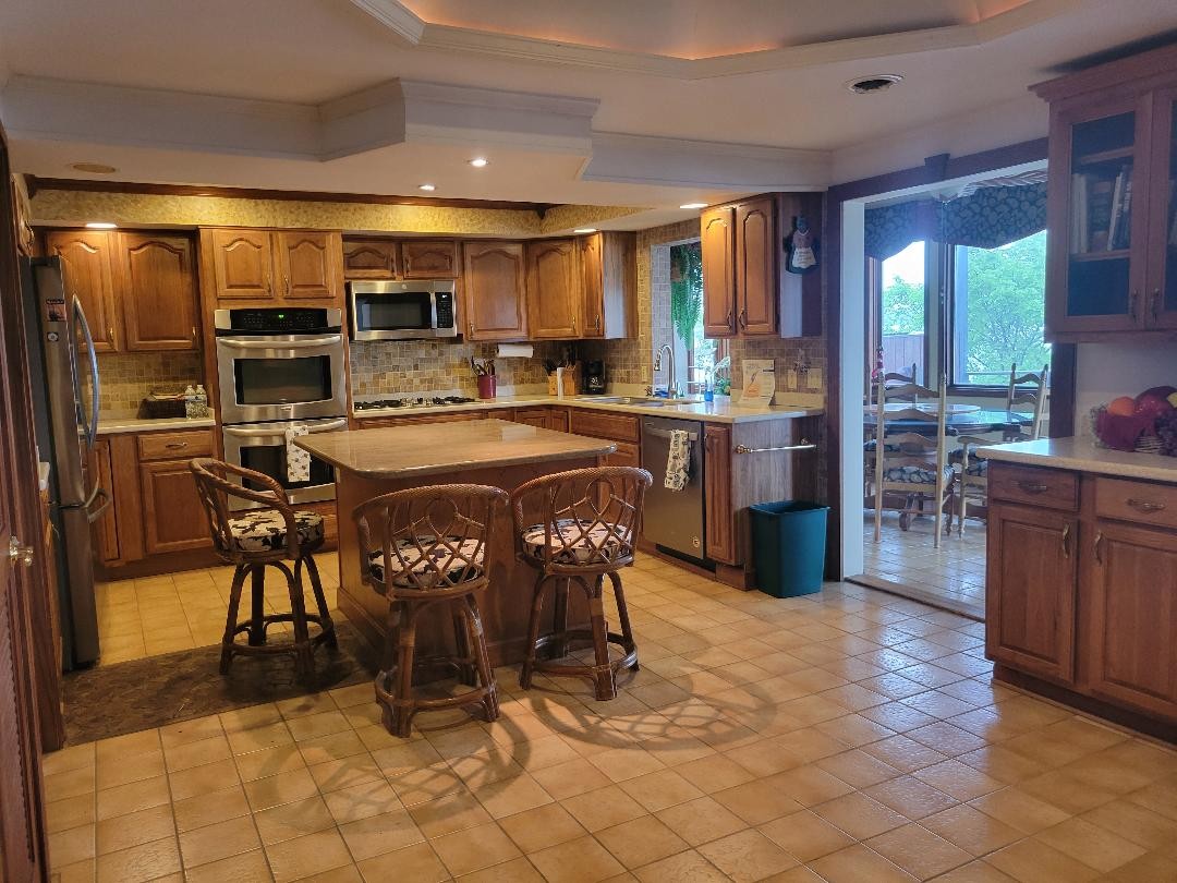 1203 Shoreside Drive Property Photo 9
