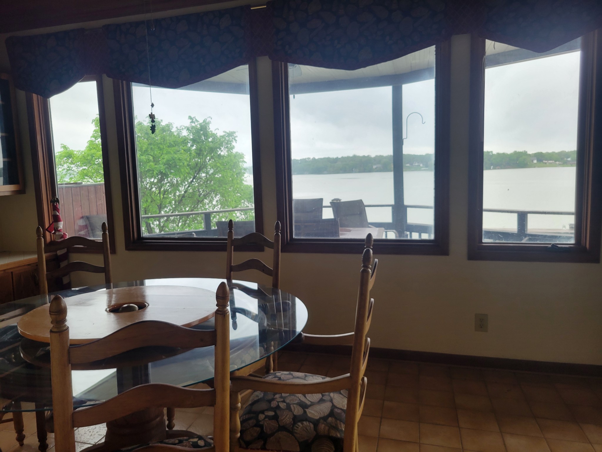 1203 Shoreside Drive Property Photo 10