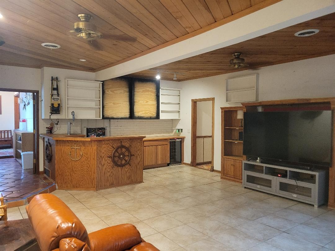 1203 Shoreside Drive Property Photo 19