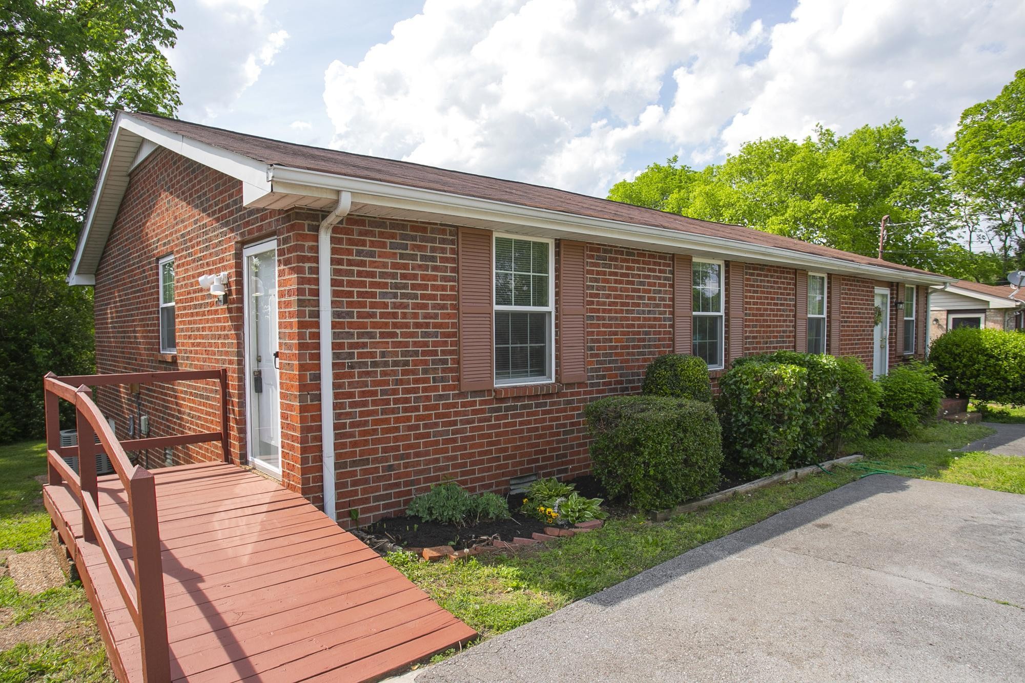 1410 Indian Woods Dr Property Photo