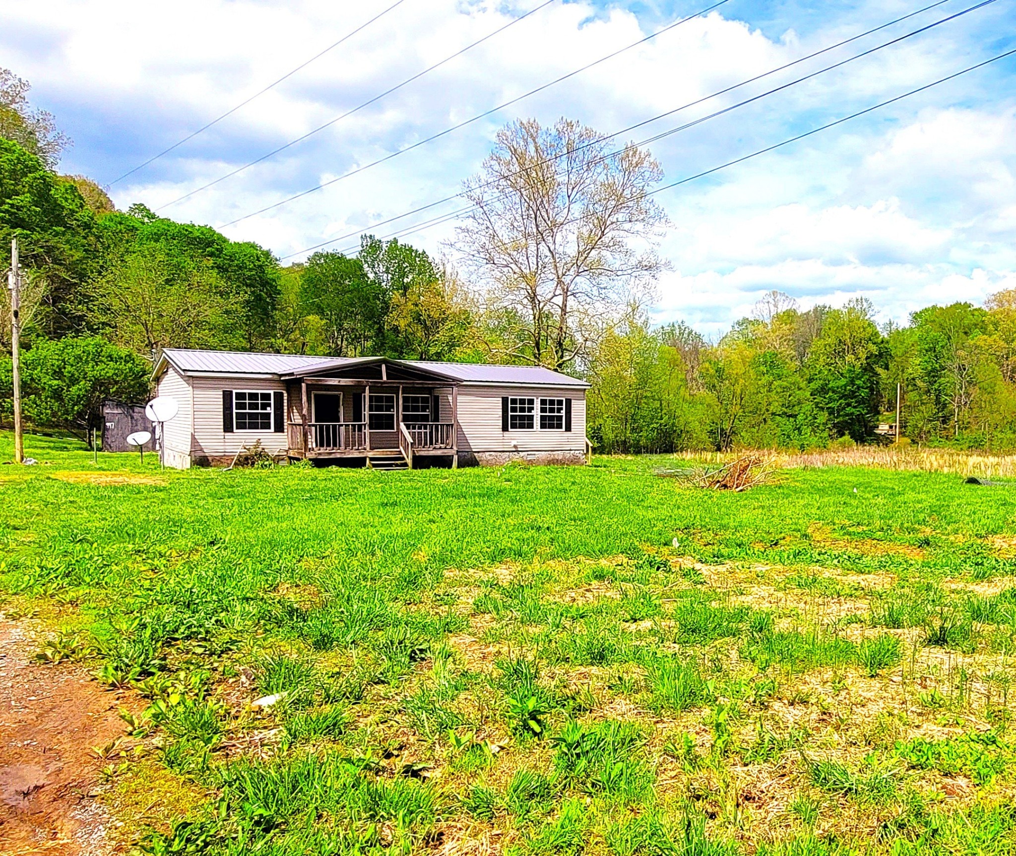 995 Coaling Rd Property Photo 1