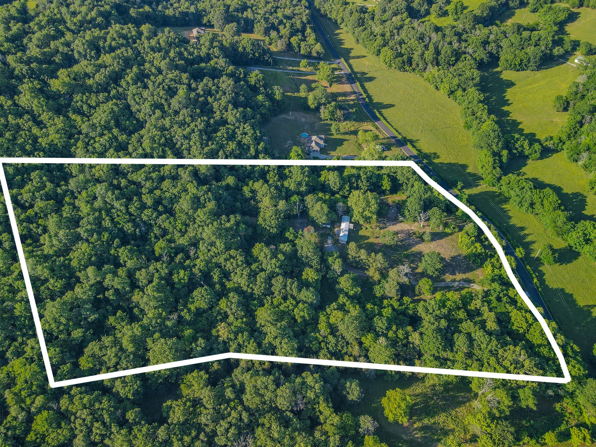 304 Fuss Hollow Rd Property Photo 5