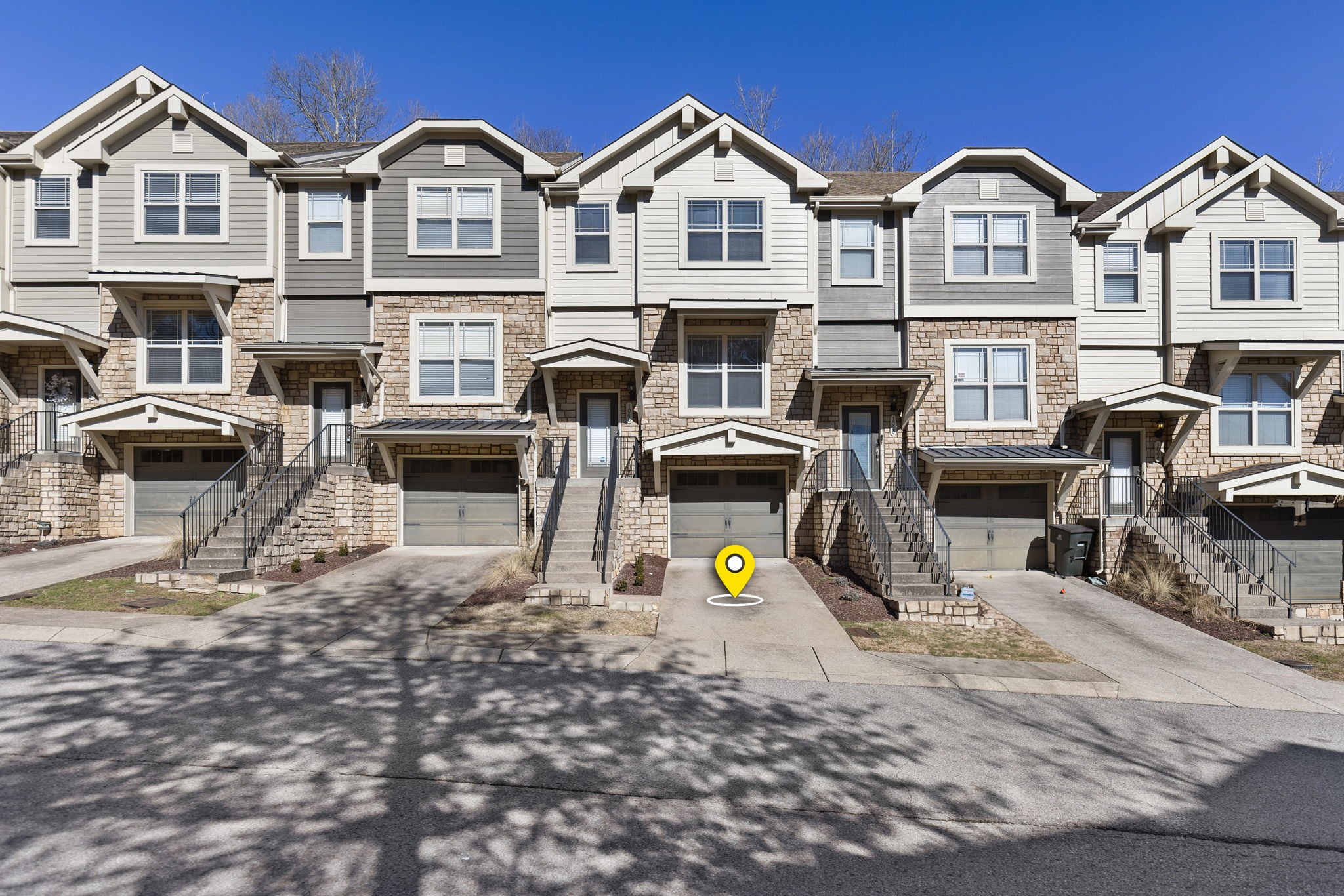 1068 Woodbury Falls Dr Property Photo 1