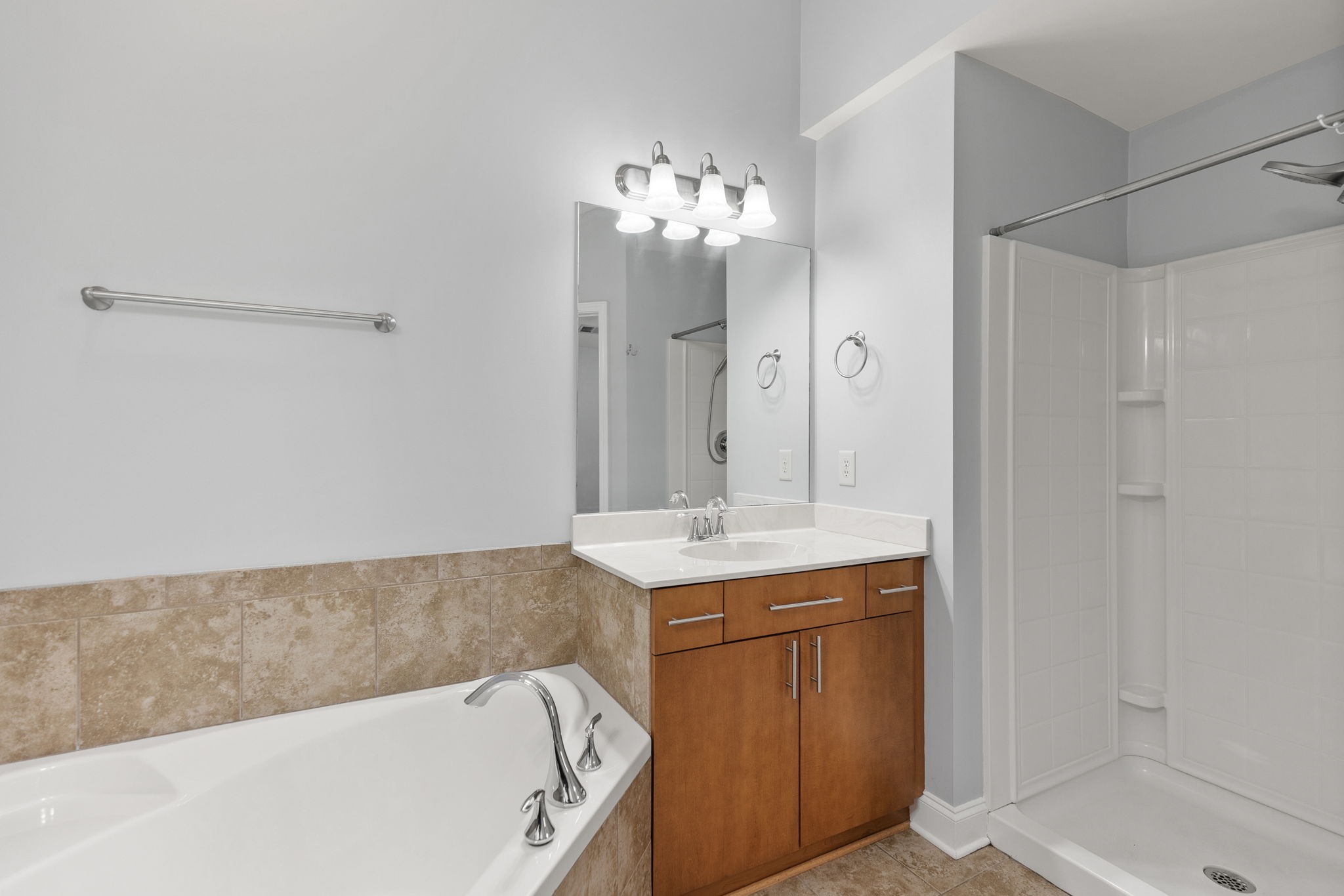 1068 Woodbury Falls Dr Property Photo 22