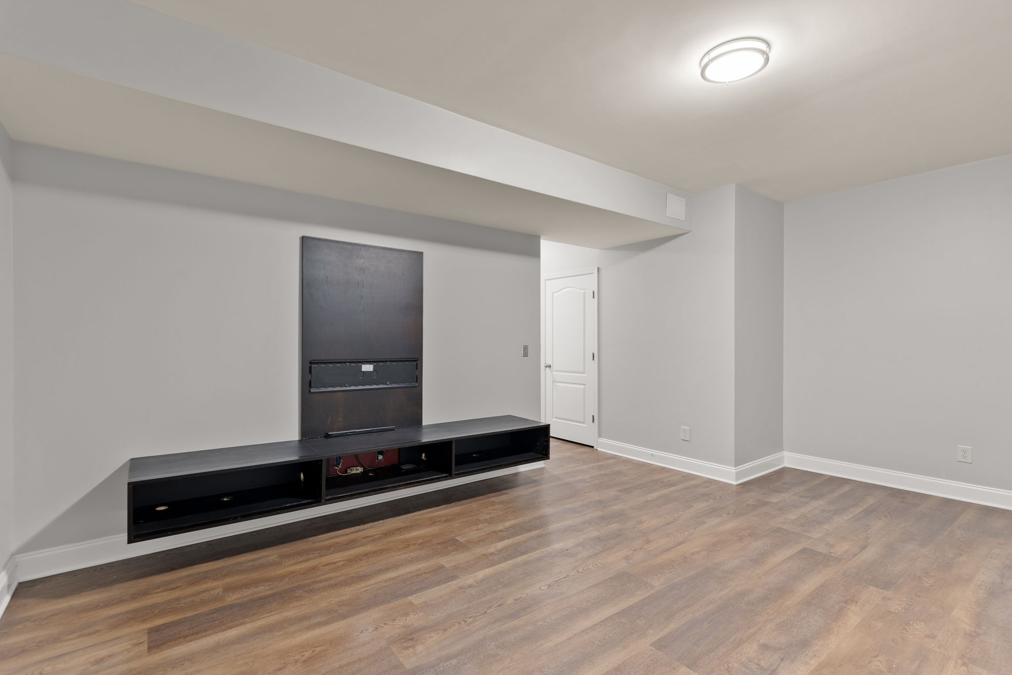 1068 Woodbury Falls Dr Property Photo 33