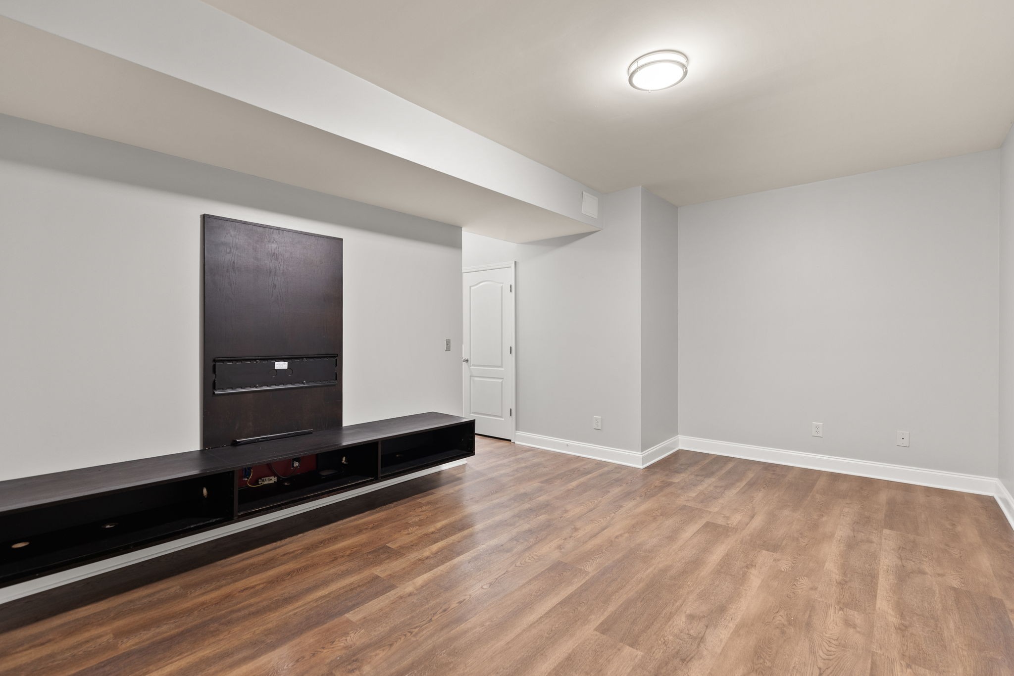 1068 Woodbury Falls Dr Property Photo 35