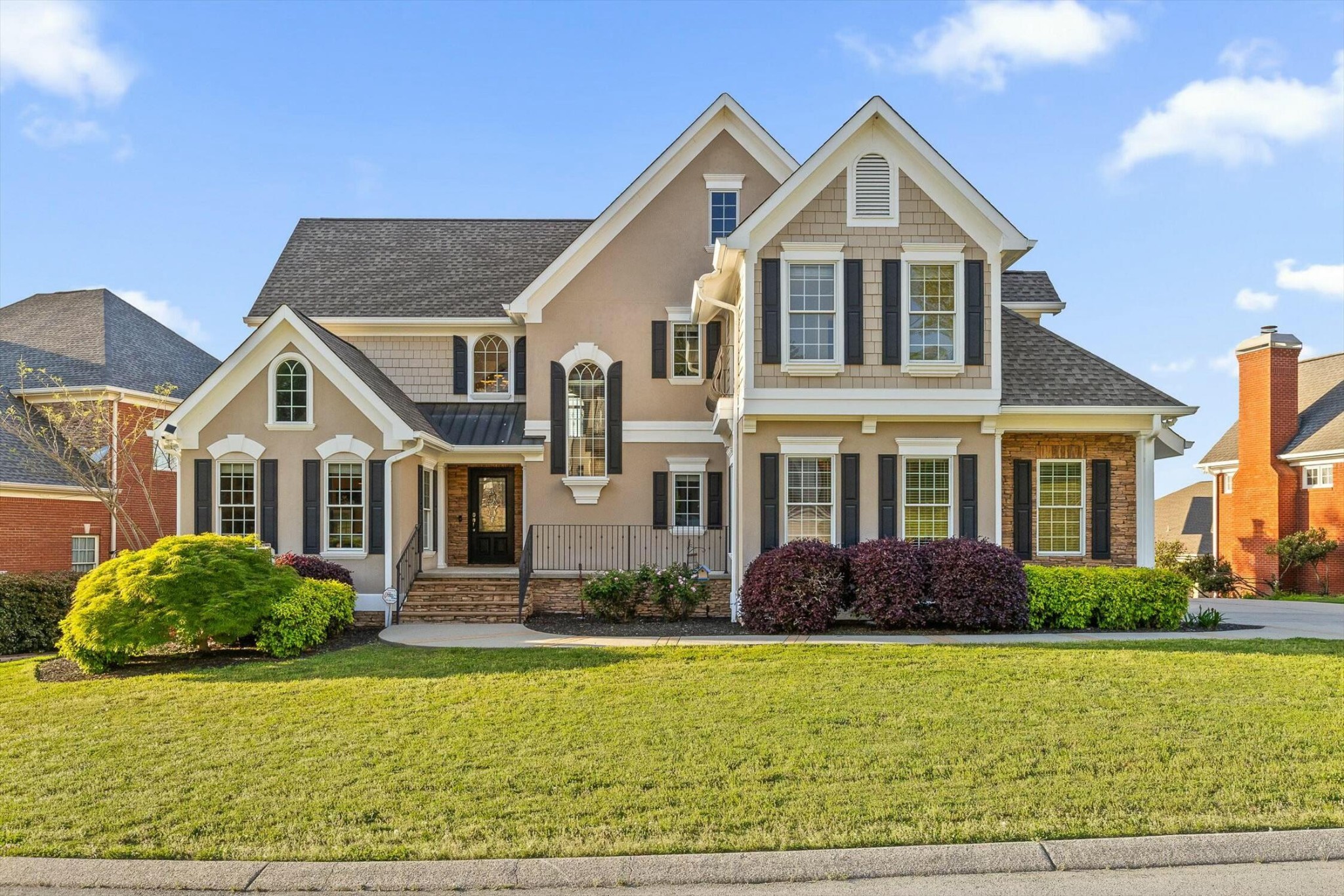 4490 Sailmaker Circle Property Photo 2