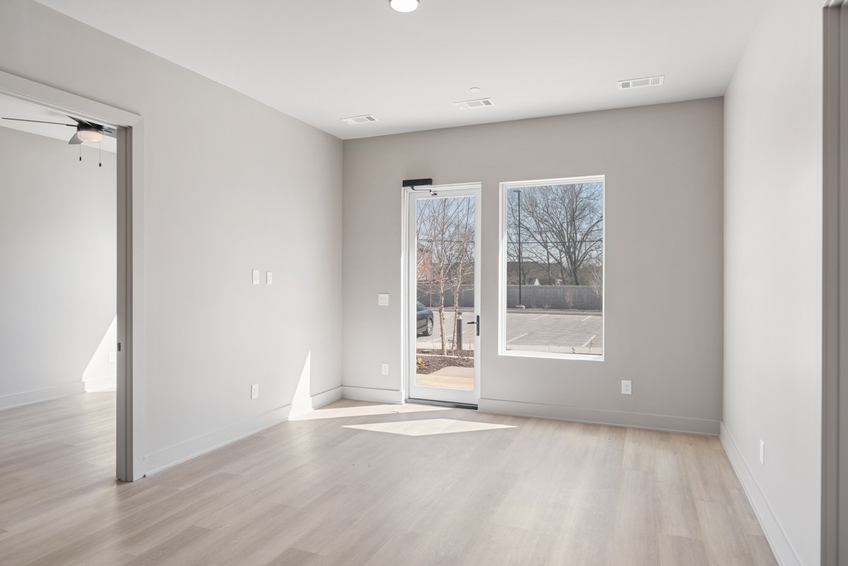 1090 Haysboro Ave Property Photo 6